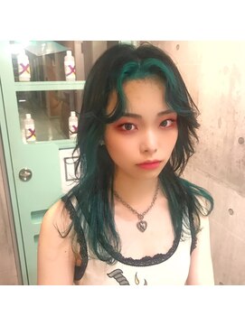 インク 渋谷(INK.) 韓国風/グラデハイライト/フェザーバング/ウルフカット[渋谷]