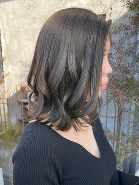 プライベートサロン キッテ(private salon kitte.) スモーキーオリーブカラーのミディアムヘア