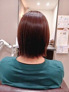 グロウ ツクバ(GLOW TSKUBA) ギリギリしばれる切りっぱなしボブ