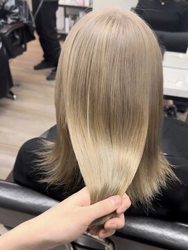 ヴィフ 大船(VIF) ハイトーンカラー/複雑履歴修正/イメチェンヘア/大船/大船駅前髪