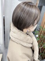 イルウィ(irwi)&nbsp;【トレンド】ハイライトカラー　こなれ感　ショートヘア