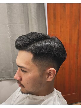 フォーコーナーズカットショップフェイビーズ 名古屋西(FourCornersCutShop favey's) natural fade