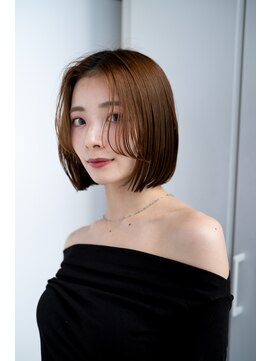レノラ 本町(LENORA) 20代30代大人かわいいナチュラル暗髪エアーストレートヘア