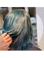 ピヴォヘアー(pivo hair) ウルフレイヤー ハイライト エメラルドグリーン