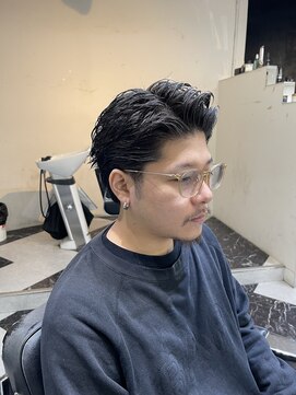 メリケンバーバーショップ フクオカ(MERICAN BARBERSHOP FUK) ハイライトマッシュパーマウルフアッシュブラック