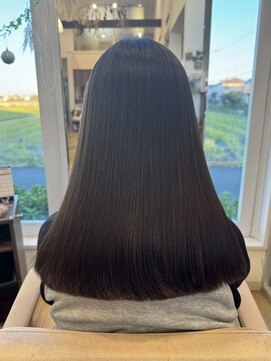 キアーロ 切りっぱなしロング