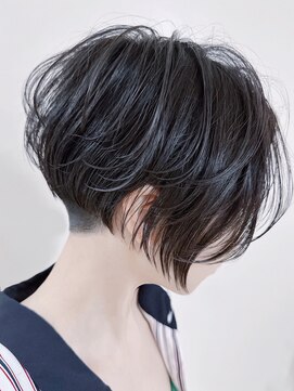 アナザヘアー なんば 高島屋前店(ANAZA hair) 前下がりショート&ディスコネクト刈り上げ♪