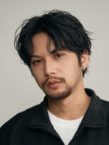 フィフス 渋谷(fifth)&nbsp;メンズミディアムソフトウルフ緩めフェザーパーマセンターパート