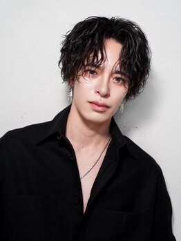 EN Men's salon【3月下旬 NEW OPEN(予定)】の写真/メンズはシルエットが命!再現性とダメージレスに定評あるパーマで、自宅セットも驚くほど簡単にキマる。