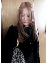 イェン(Yen.)&nbsp;ホワイトピンクベージュ　ロングフェイスレイヤーカット