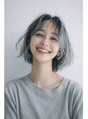 くすみグレージュ×大人ショート　
