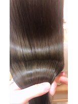 ジーナ 西荻窪(Zina)&nbsp;エアリーミディショートパーマ黒髪ホワイトアッシュ