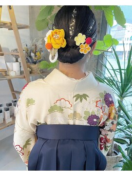 レオ(LEO.) 艶々シニヨン