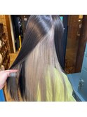 大人可愛いストレートロングインナーカラープラチナブロンド