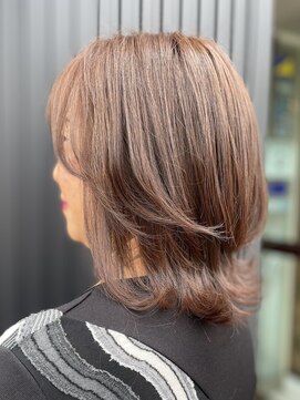 スタジオフェリース 上品ウルフ