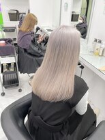 シー 池袋(SHE) ホワイトミルクティー