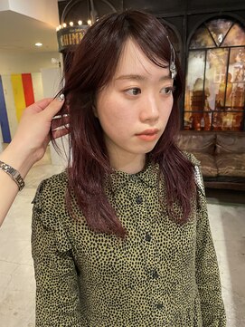 ノラギンザユー(NORA GINZA/U) レイヤーカット顔まわりカットアレンジ顔まわりレイヤー赤