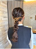 編み下ろしガーリーヘアアレンジくるりんぱ