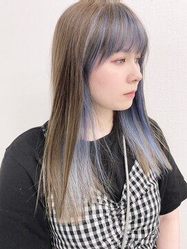 シー(shii..) 《shii../大黒》#インナーカラー#ペールブルー