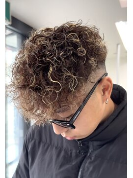 アフューズバイストゥー(Vfuse by StueW) 外国風スペインカール