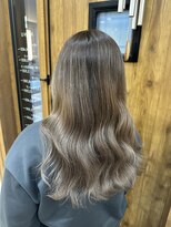 フゥカ 類家店(fuka)&nbsp;white beige ＊。　　20代　30代