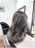 グレージュミディハイライト