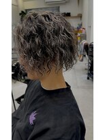 エン(en.)&nbsp;【ツイストスパイラル×ハイライト】束感と動きで魅せる