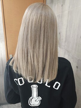 フォックス 四日市店(FOX) ケアブリーチ/ホワイトベージュ/ハイトーン/ミディアム