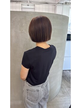 ピーク(Peek) 前上がりボブ