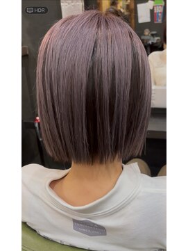 ミュー(m) アンブレラカラー×切りっぱなしボブ