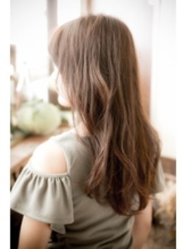 オハナ(ohana) 【ohana/表参道】ベージュカラーのワイドバングくせ毛風ロング