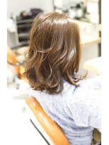 ミッシェル アフロート(michelle afloat)&nbsp;小顔立体ひし形ラウンドCカーブカット上質カールラフ外ハネ