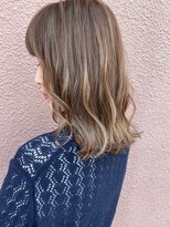 スヴァーゴ ヘアー svago hair&nbsp;波巻きミディアム