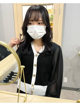 カミエ(kamie) *地毛風グレージュ 大人セミロング シースルーバング 三宮 神戸