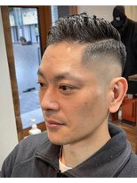 カットアンドリラクゼーション アイリー&nbsp;スキンフェードバーバースタイル