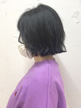 ヴェイン 渋谷(vain) 大人かわいいボブ 外ハネボブ ブルーグレージュ