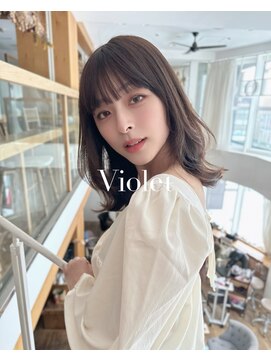 バイオレット 表参道店(Violet) 外ハネくびれレイヤーカットぱっつんバングツヤカラー髪質改善