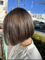 リコモ(Likkle More) 透明カラー×ボブ