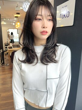リコバイアフロート(riko by afloat) レイヤーカット/レイヤーロング/ウルフカット/グレージュ