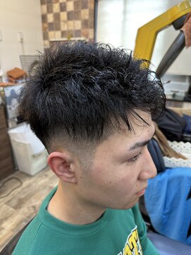 ヘアーサロン タムラ ツーブロックカット、フェードカット