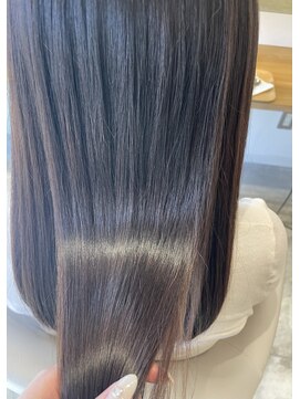 エム(emu) 髪質改善30代40代50代/似合わせ大人可愛い叶えます/ロング