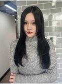 黒髪ストレートレイヤーロング
