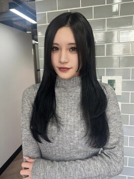 ハウス 表参道(HUIS) 黒髪ストレートレイヤーロング