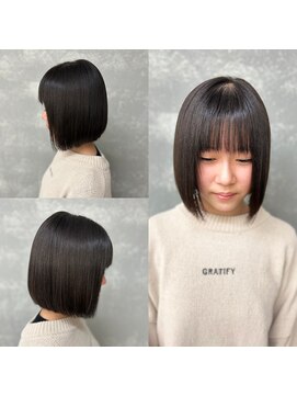 トゥージュ ベル(Toujours Belle) 艶髪!デザインストレートx顎下切りっぱなしボブ