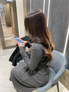 シュヴーブリヤン(cheveux brillants) 【美髪縮毛矯正で作る再現性100%な艶髪】大きめなウェーブ巻き