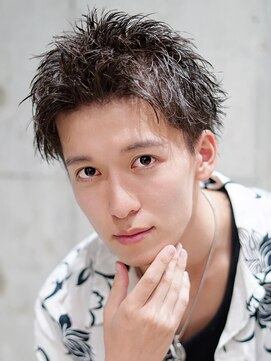 ライラ(Lyla) フォルムにこだわったロンバスパイキーショート