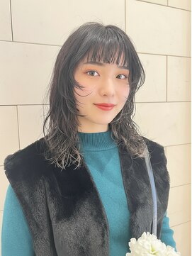 クラメールパリ 福岡(Kraemer Paris) 【天神】骨格補正で小顔見せ|大人女子のミディアムウルフ