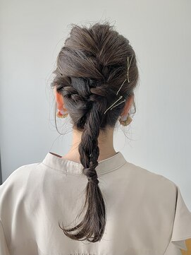 ヘアー アイス 御器所本店(HAIR ICI) 30代40代大人編み込み◎ニュアンスローポニー