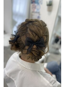 ホワイト(White) 編み込みツインお団子