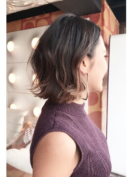 ワークス(WORKS) 【WORKS】大人気☆外国人風外ハネルーズボブ☆